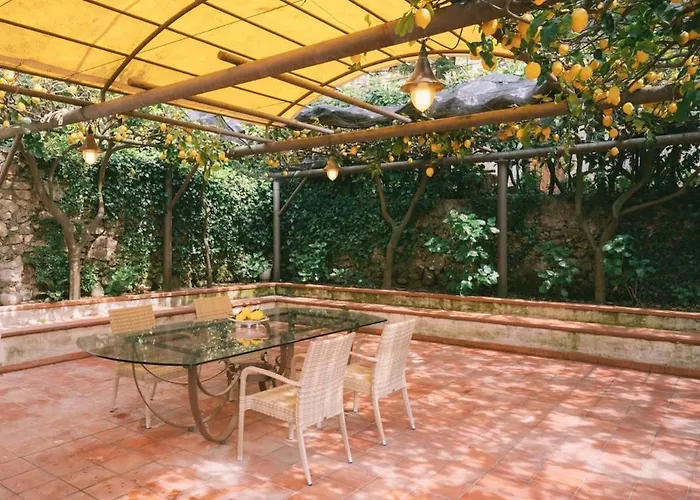 Cortile Mastro Francesco * Ravello